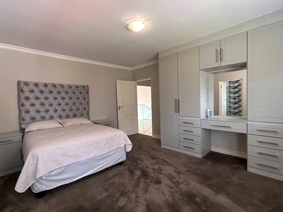 10 Bedroom Property for Sale in Parys Free State